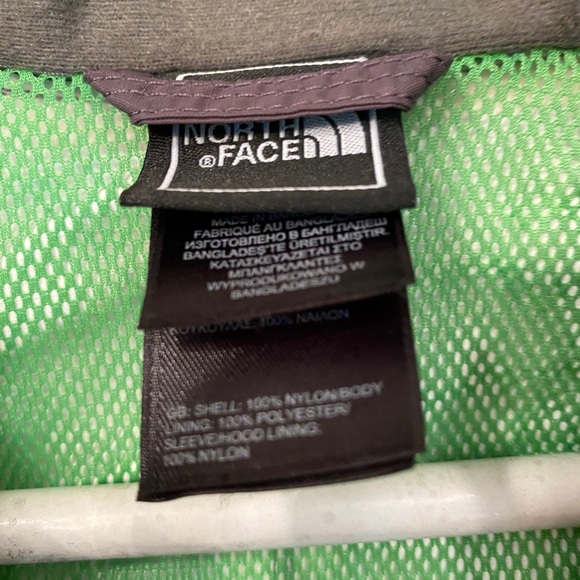 North Face lightweight Jacket/Windbreaker - Picture 3 of 4